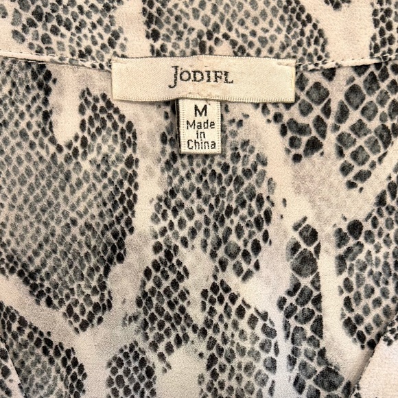 Jodifl Snake Animal Print Sheer Vneck Blouse Black & White Neutral Minimalist - Picture 7 of 10